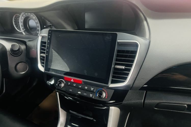 Used Honda Accord 2016 2.0L Comfort Edition Interior 1