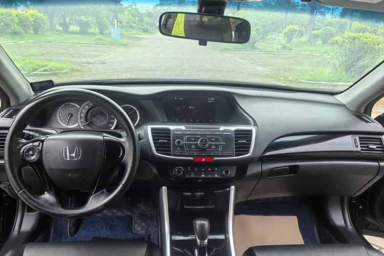 Used Honda Accord 2016 2.0L Comfort Edition Interior 1