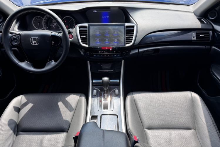 Used Honda Accord 2016 2.0L Elite Edition Interior 1