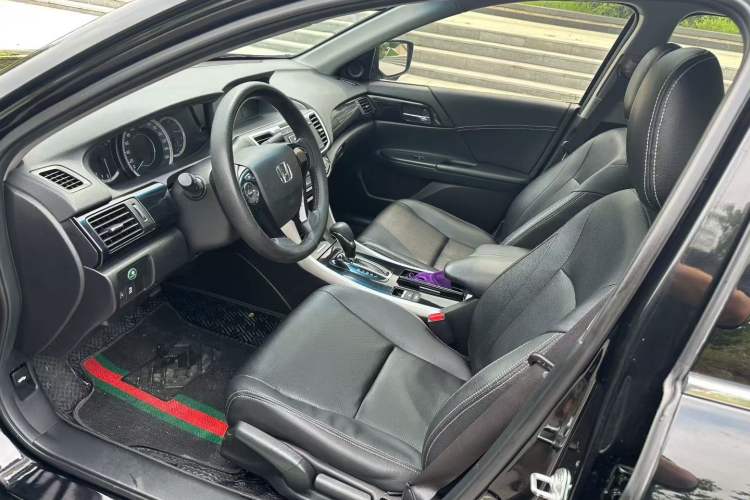 Used Honda Accord 2016 2.0L Comfort Edition Interior 2