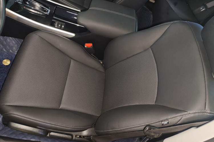 Used Honda Accord 2016 2.0L Comfort Edition Interior 2