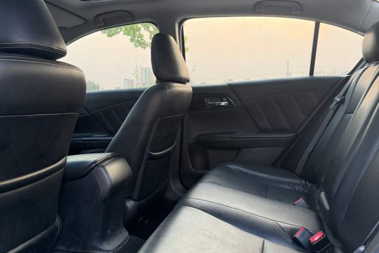 Used Honda Accord 2016 2.0L Comfort Edition Interior 2