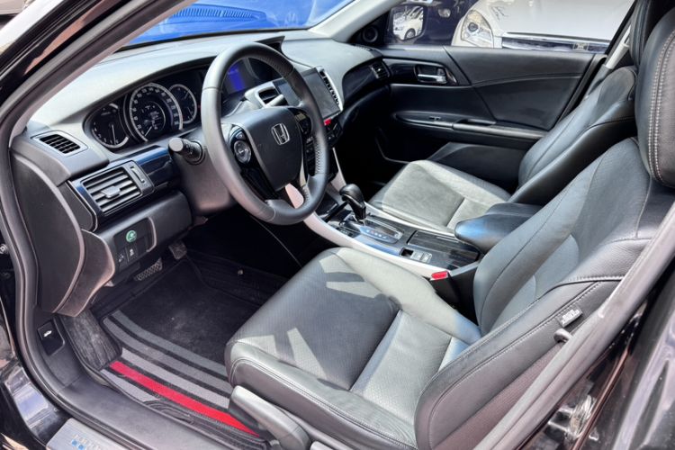 Used Honda Accord 2016 2.0L Elite Edition Interior 2