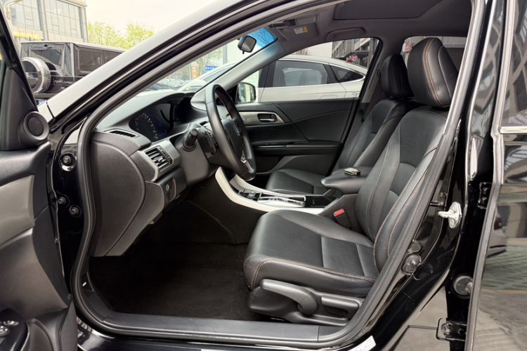 Used Honda Accord 2016 Hybrid 2.0L Sharp Edition Interior 3
