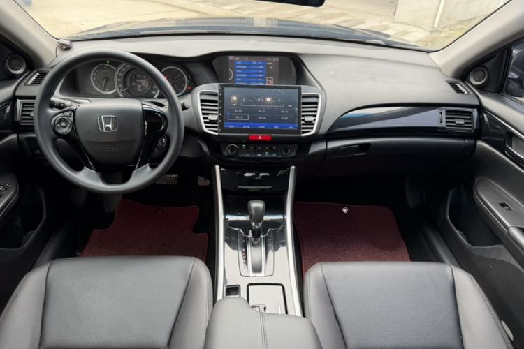 Used Honda Accord 2016 2.0L Comfort Edition Interior 3