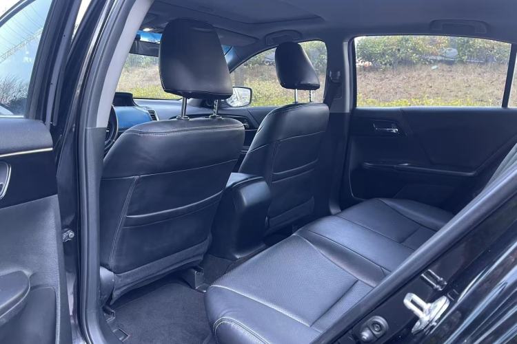 Used Honda Accord 2016 2.0L Comfort Edition Interior 3