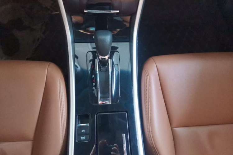 Used Honda Accord 2016 2.0L Comfort Edition Interior 4