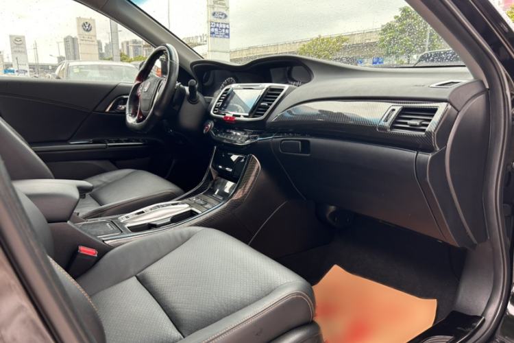 Used Honda Accord 2016 Hybrid 2.0L Rui Ling Edition Interior 4
