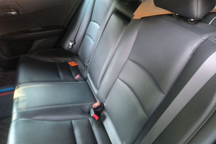 Used Honda Accord 2016 2.0L Elite Edition Interior 4