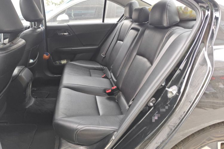 Used Honda Accord 2016 2.0L Comfort Edition Interior 4