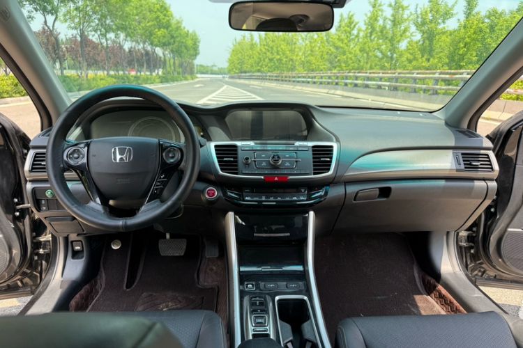 Used Honda Accord 2016 Hybrid 2.0L Sharp Edition Interior 4