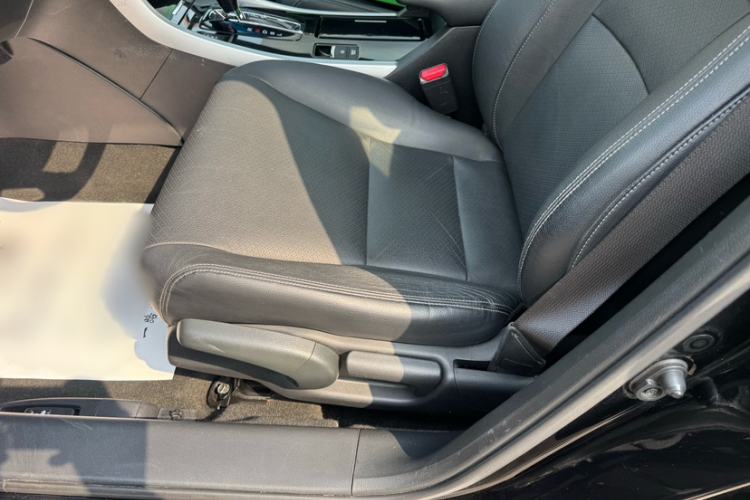 Used Honda Accord 2016 2.0L Elite Edition Interior 4