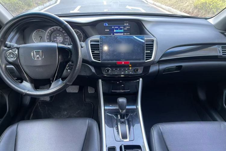 Used Honda Accord 2016 2.0L Comfort Edition Interior 4