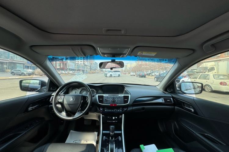 Used Honda Accord 2016 2.0L Elite Edition Interior 7