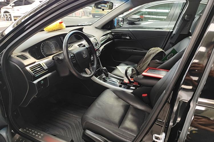 Used Honda Accord 2016 2.0L Elite Edition Left Front Seat