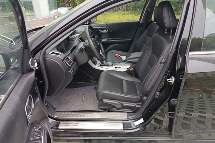 Used Honda Accord 2016 2.0L Elite Edition Left Front Seat