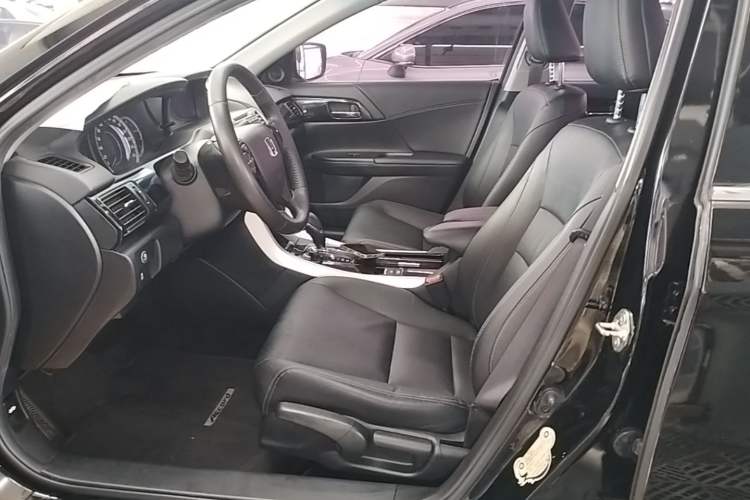 Used Honda Accord 2016 2.0L Elite Edition Left Front Seat
