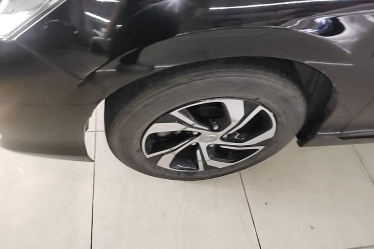 Used Honda Accord 2016 2.0L Comfort Edition Left Front Wheel Hub