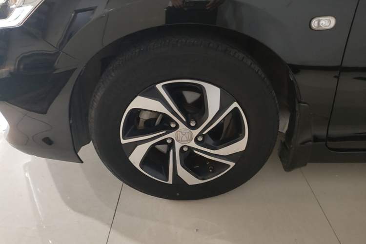 Used Honda Accord 2016 2.0L Elite Edition Left Front Wheel Hub