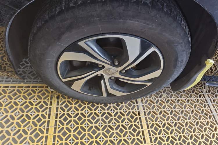 Used Honda Accord 2016 2.0L Comfort Edition Left Front Wheel Hub