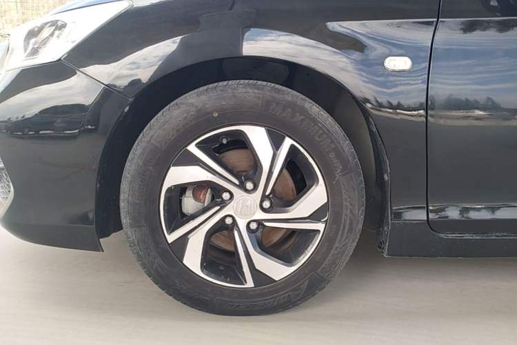 Used Honda Accord 2016 2.0L Comfort Edition Left Front Wheel Hub