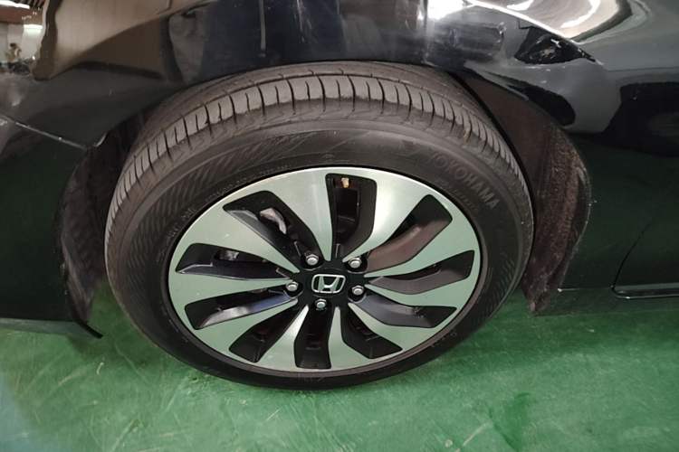 Used Honda Accord 2016 Hybrid 2.0L Sharp Edition Left Front Wheel Hub