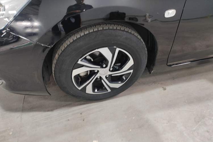 Used Honda Accord 2016 2.0L Comfort Edition Left Front Wheel Hub