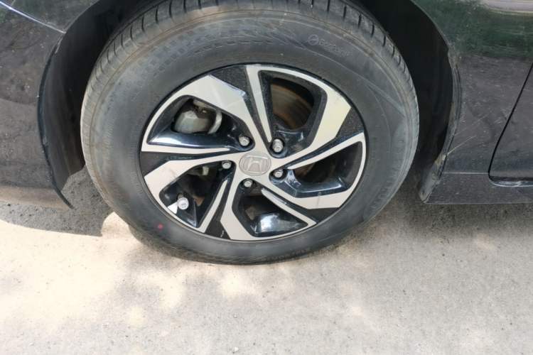 Used Honda Accord 2016 2.0L Comfort Edition Left Front Wheel Hub