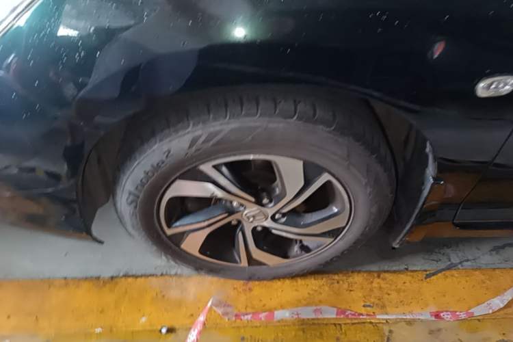 Used Honda Accord 2016 2.0L Comfort Edition Left Front Wheel Hub