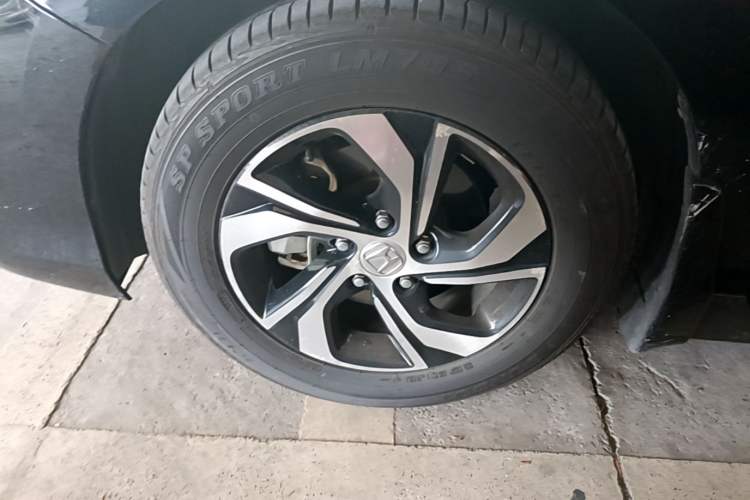 Used Honda Accord 2016 2.0L Comfort Edition Left Front Wheel Hub