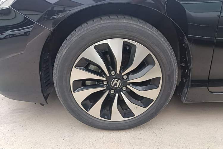 Used Honda Accord 2016 Hybrid 2.0L Sharp Edition Left Front Wheel Hub