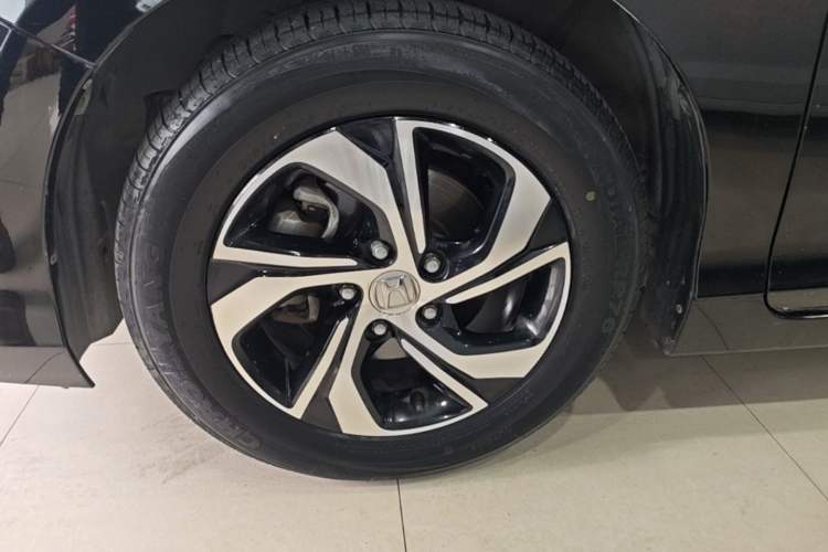 Used Honda Accord 2016 2.0L Comfort Edition Left Front Wheel Hub