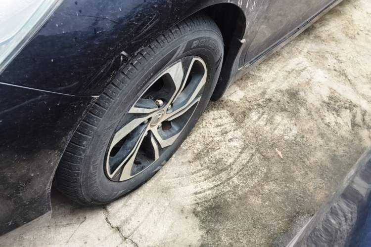 Used Honda Accord 2016 2.0L Comfort Edition Left Front Wheel Hub