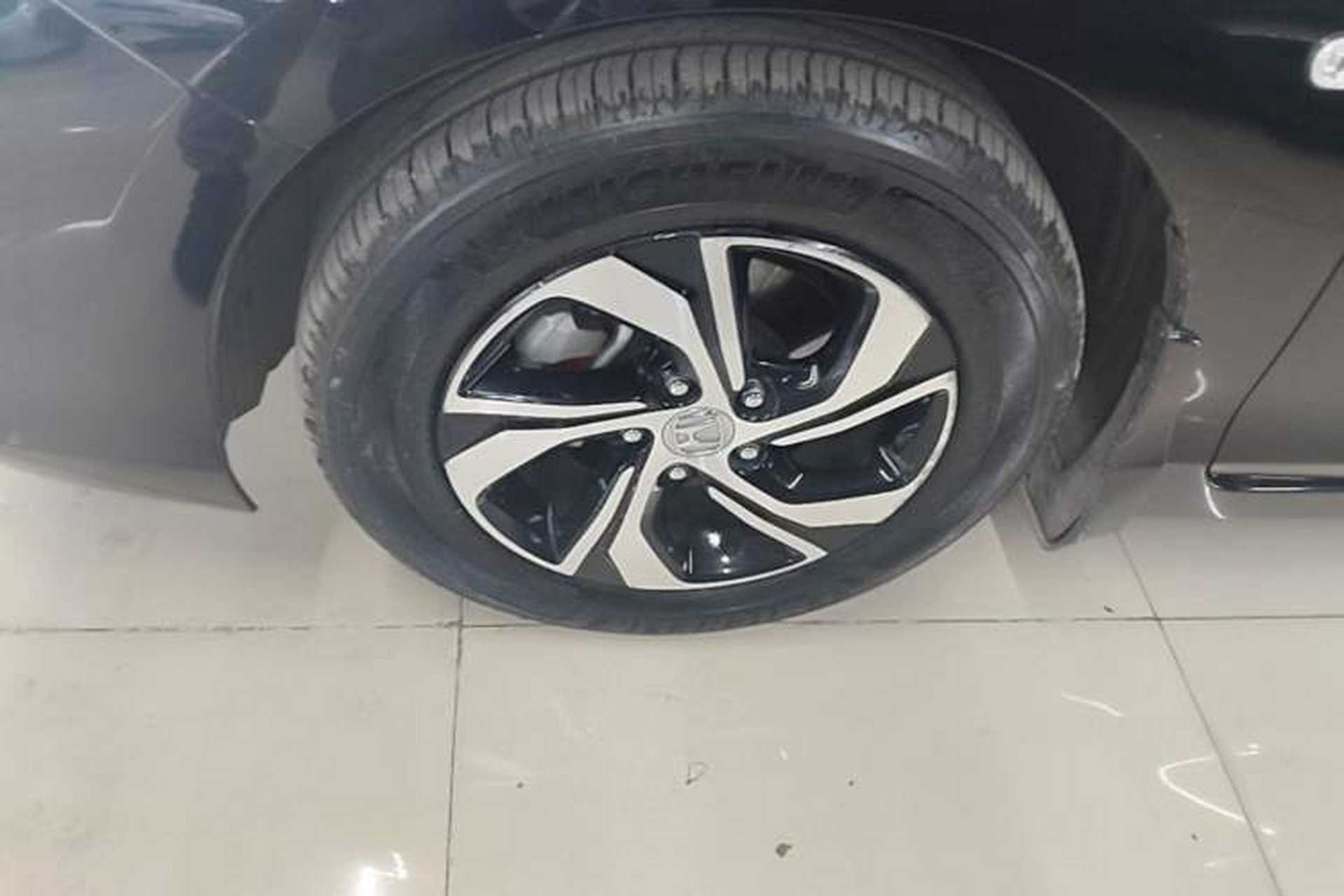 Used Honda Accord 2016 2.0L Comfort Edition Left Front Wheel Hub