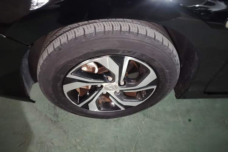 Used Honda Accord 2016 2.0L Comfort Edition Left Front Wheel Hub
