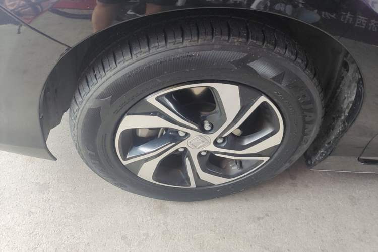 Used Honda Accord 2016 2.0L Elite Edition Left Front Wheel Hub