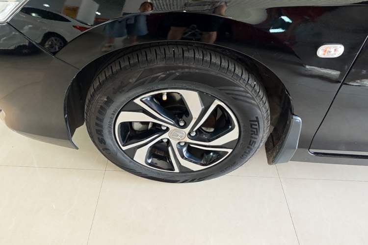 Used Honda Accord 2016 2.0L Elite Edition Left Front Wheel Hub