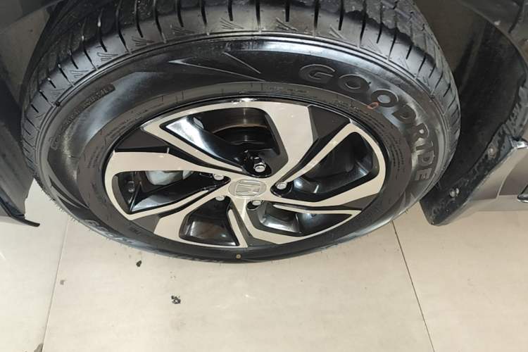 Used Honda Accord 2016 2.0L Elite Edition Left Front Wheel Hub