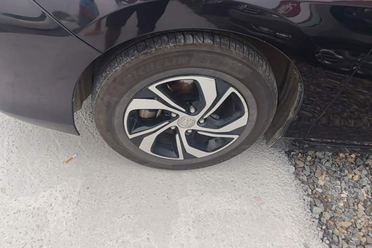 Used Honda Accord 2016 2.0L Luxury Edition Left Front Wheel Hub