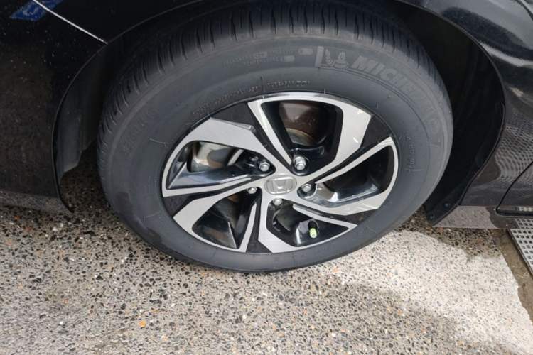 Used Honda Accord 2016 2.0L Comfort Edition Left Front Wheel Hub