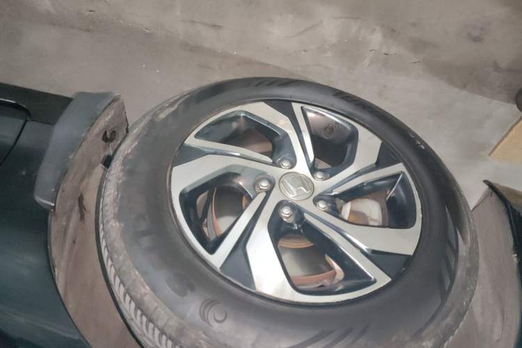 Used Honda Accord 2016 2.0L Comfort Edition Left Front Wheel Hub