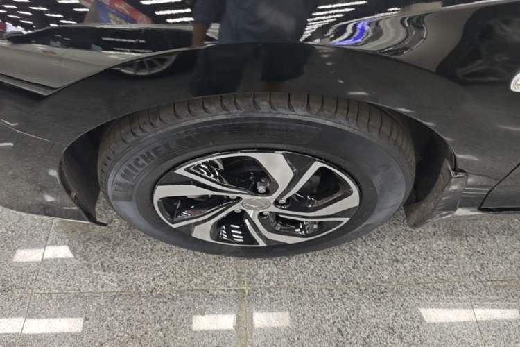 Used Honda Accord 2016 2.0L Comfort Edition Left Front Wheel Hub