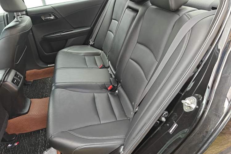 Used Honda Accord 2016 2.0L Luxury Edition Left Rear Seat