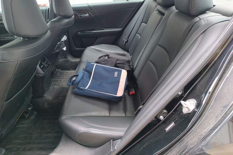 Used Honda Accord 2016 2.4L Luxury Edition Left Rear Seat
