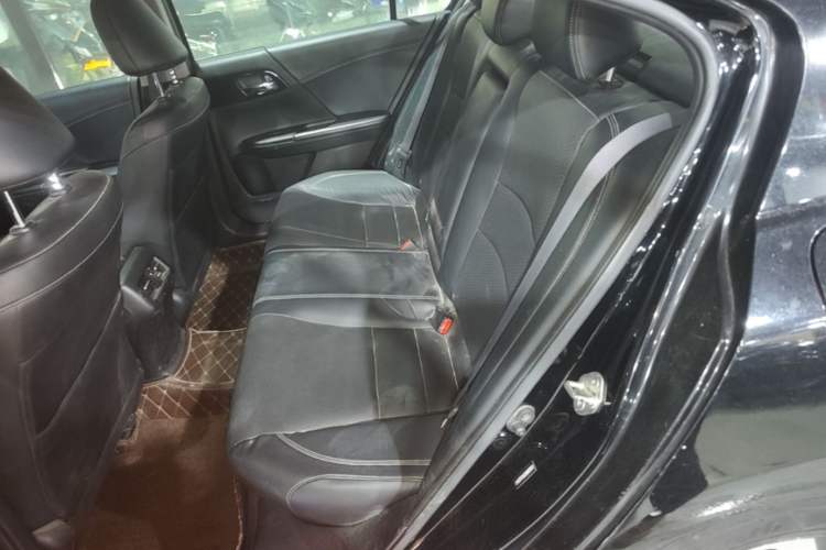 Used Honda Accord 2016 2.0L Elite Edition Left Rear Seat
