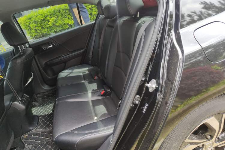 Used Honda Accord 2016 2.0L Elite Edition Left Rear Seat