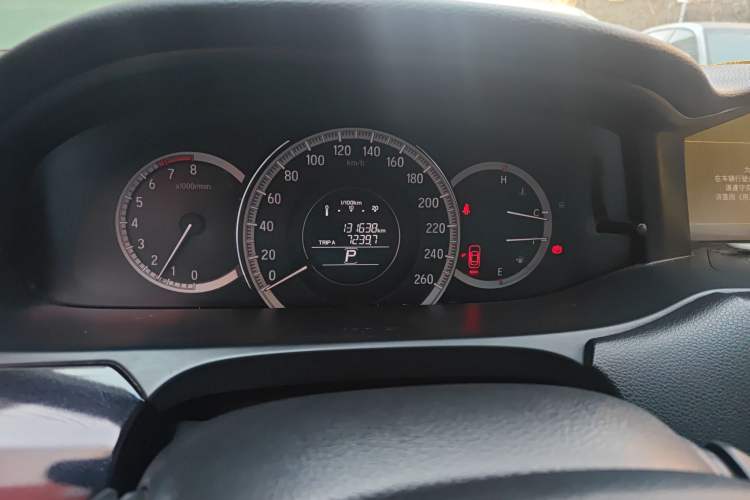 Used Honda Accord 2016 2.0L Comfort Edition Odometer Close Up