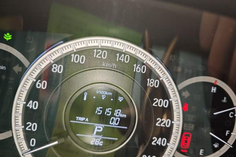 Used Honda Accord 2016 2.0L Elite Edition Odometer Close Up
