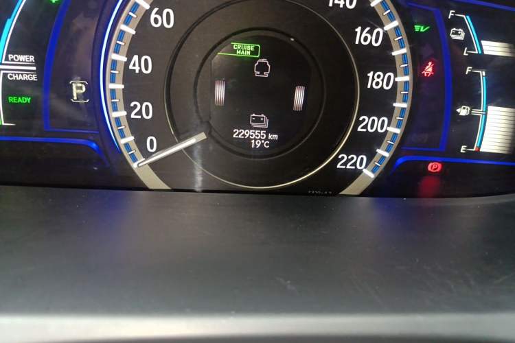 Used Honda Accord 2016 Hybrid 2.0L Rui Ling Edition Odometer Close Up