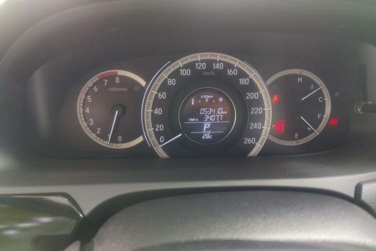 Used Honda Accord 2016 2.0L Comfort Edition Odometer Close Up